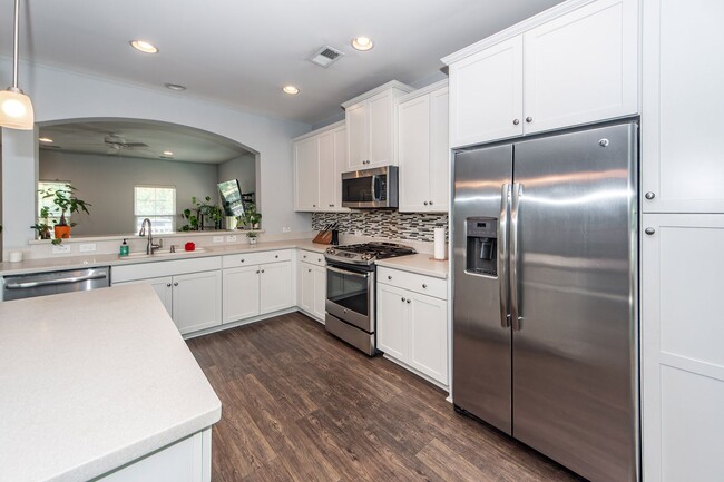 Building Photo - 3 Bedroom 2.5 Bath Single Family Home in W...