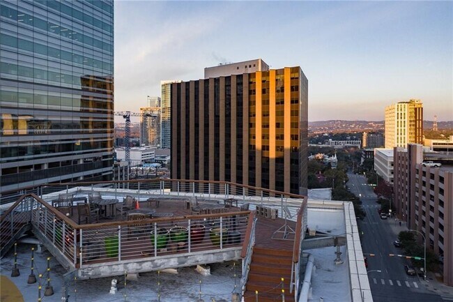 Building Photo - 710 Colorado St