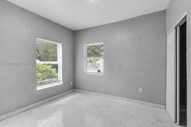 Building Photo - 285 NW 44th St