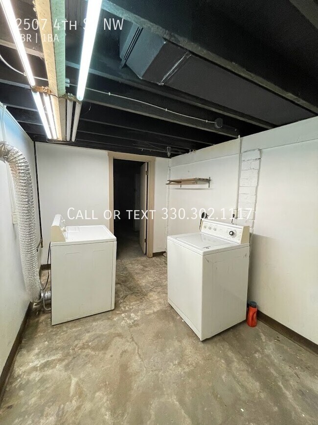 Building Photo - One bedroom one bathroom home for rent