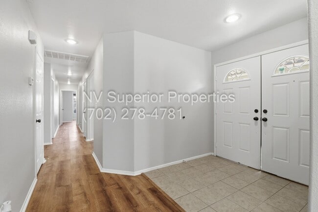 Building Photo - NW North Las Vegas!! Single Story!! No Carpet!! Low Maintenance Desert landscape front and back!!