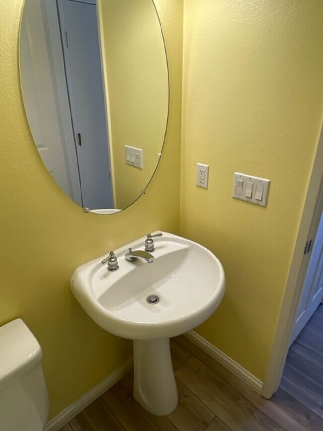 Building Photo - **Coming Soon**3 Bedroom 2 Bath Home in th...