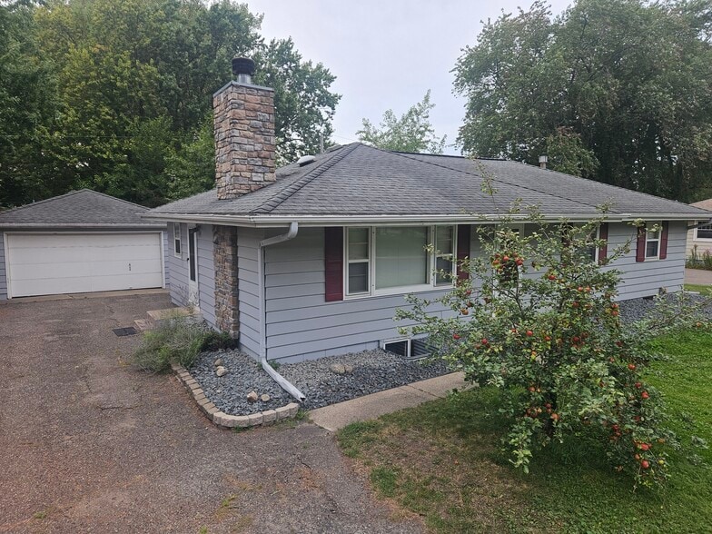 Building Photo - 5909 Ensign Ave N