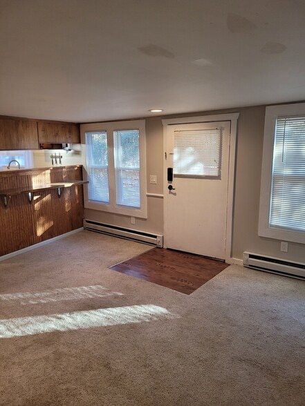 Building Photo - W4019 Oakwood Dr