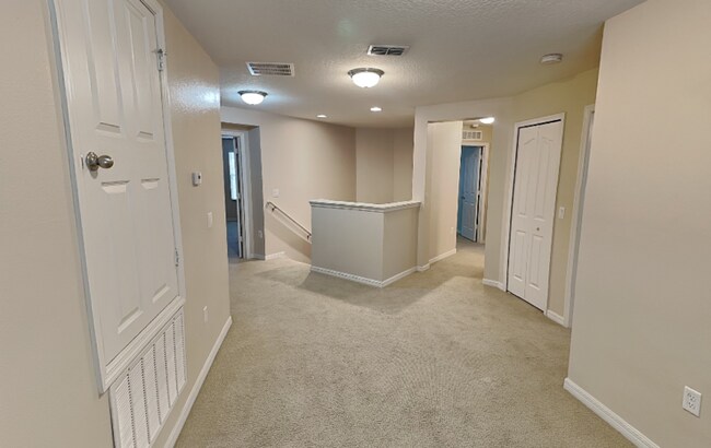 Building Photo - 11843 Verrazano Dr