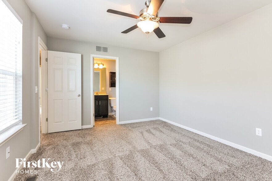 Building Photo - 1007 Carpathian Dr