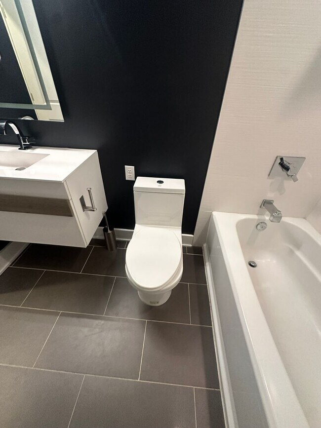 Building Photo - Modern 2 Bedroom, 2 Bathroom Penthouse with Parking in Historic LeDroit Park