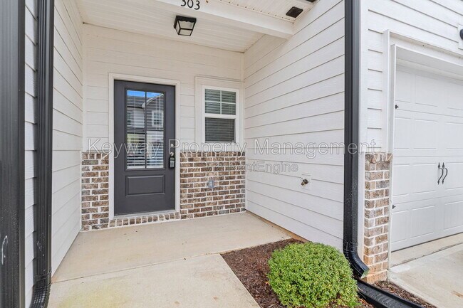 Building Photo - 315 Sumac Trail