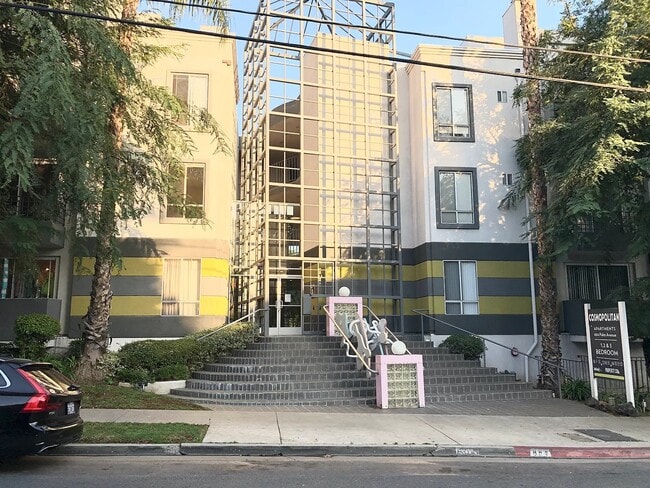 Building Photo - 884 Palm Avenue