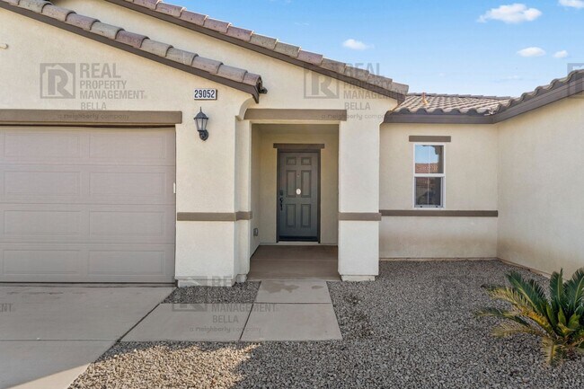 Building Photo - Spacious 4-Bed, 2-Bath Open-Concept Home i...