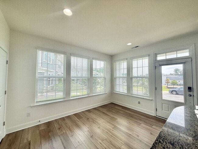 Building Photo - 1826 Grassy Falls Ln