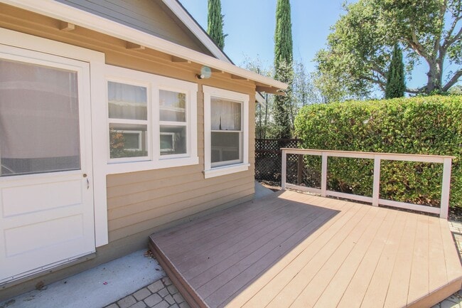 Building Photo - 2 Bedroom Bungalow Downtown SLO with Garage