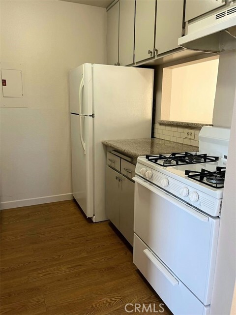 Building Photo - 61737 Desert Air Rd