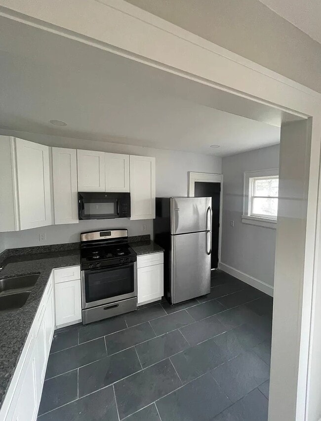 Building Photo - Woodbourne