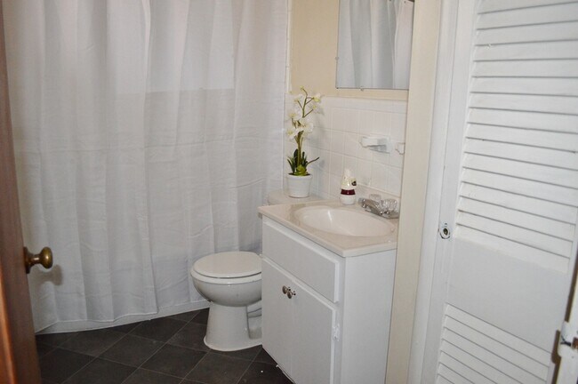 Building Photo - 3974 Auburn Rd