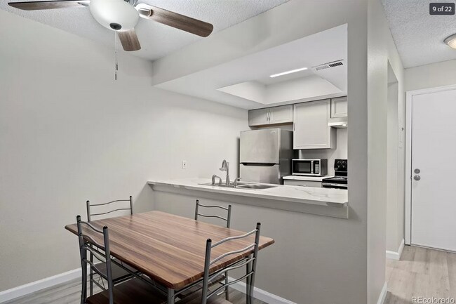 Building Photo - 497 S Memphis Way