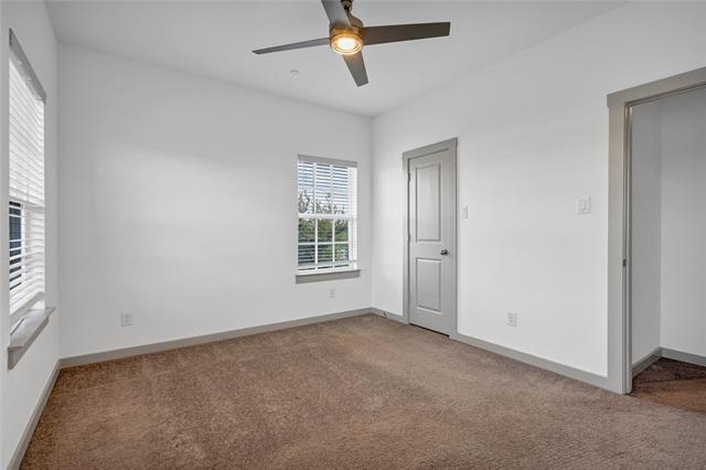 Building Photo - 8886 Ice House Dr