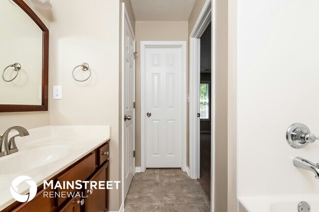 Building Photo - 7812 Westbrook Rd