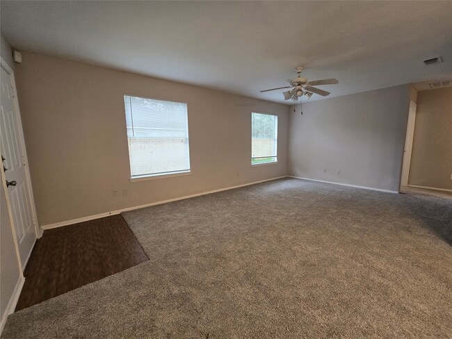 Building Photo - 16022 Old River Rd