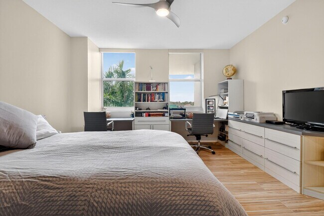 Building Photo - 550 Okeechobee Blvd