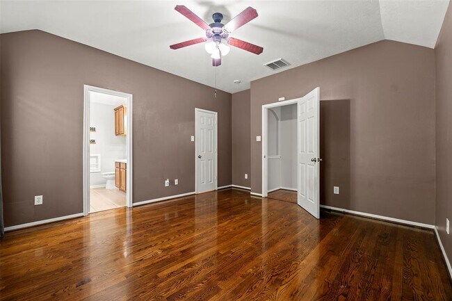 Building Photo - 6907 Birnam Garden Lane