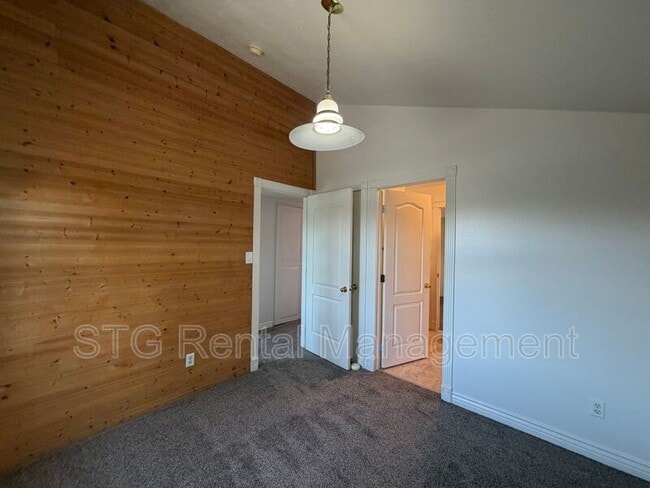 Building Photo - 135 N 350 W