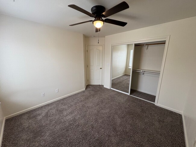 Building Photo - Spectacular home available now in a great neighborhood!