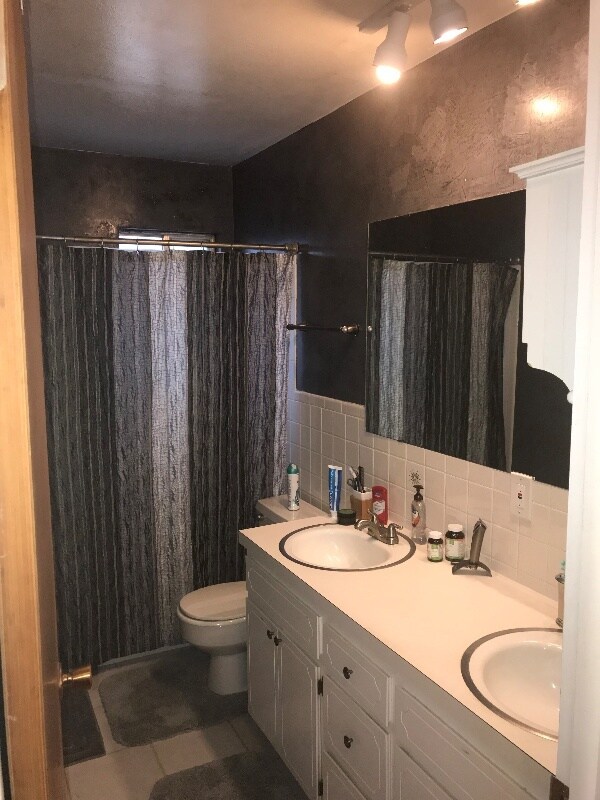 Building Photo - 1121 Ponderosa Dr