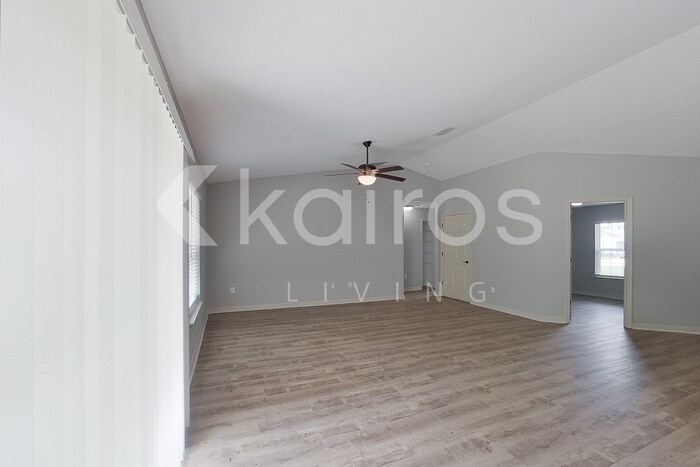 Building Photo - 8790 SW 135th Pl