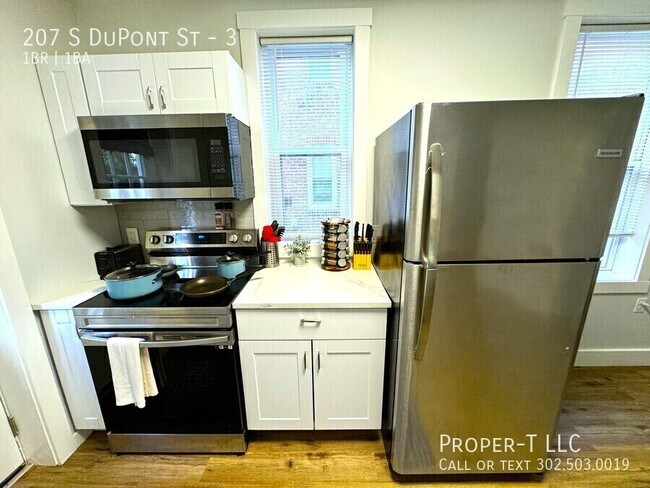 Building Photo - 207 S Dupont St