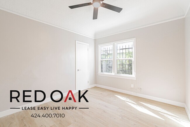 Building Photo - 1623 W 39th Pl