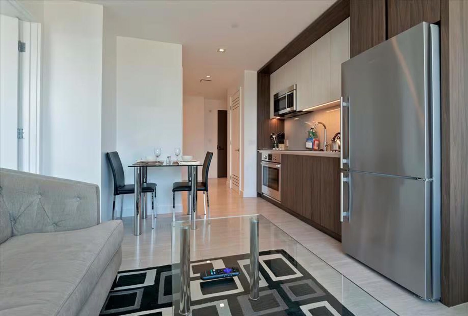 Building Photo - 410 Summer St