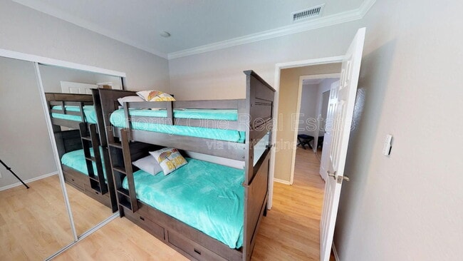 Building Photo - 4102 Ingraham St