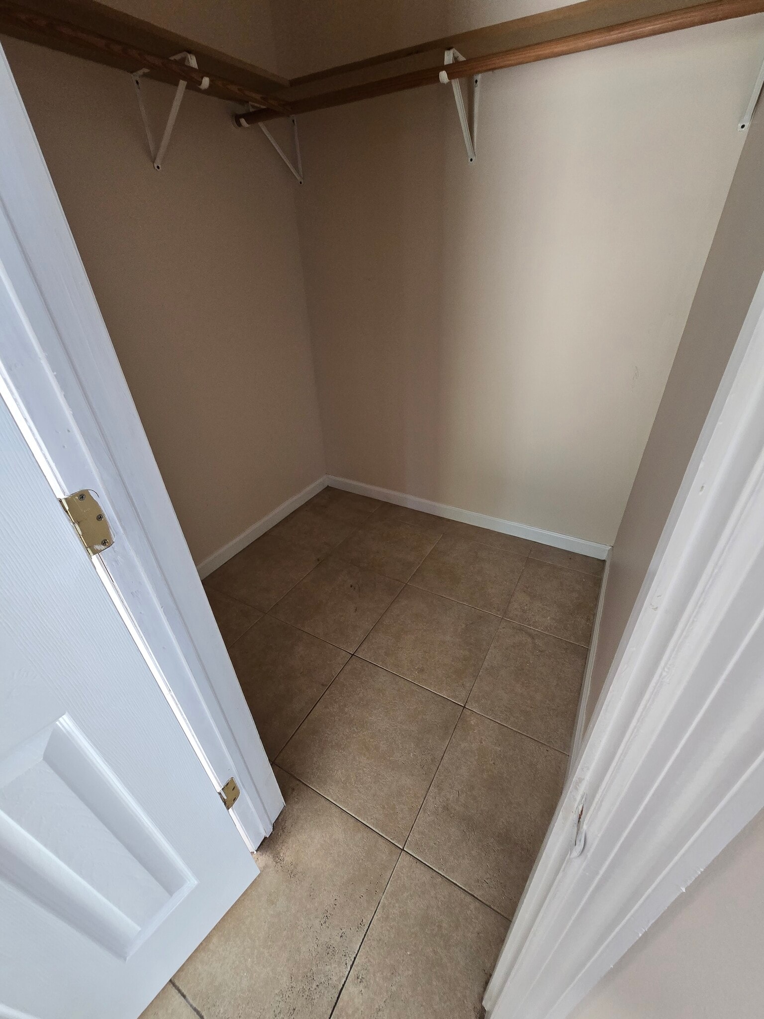 5 - Jacket Closet - 100 5th Ave