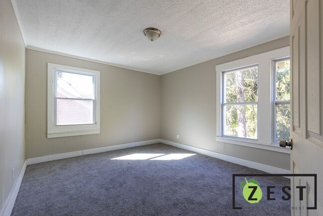 Building Photo - OPEN HOUSE- 1/8! 4PM-4:30PM! WELCOME TO YOUR FAVORITE 3 BEDROOM HOME!