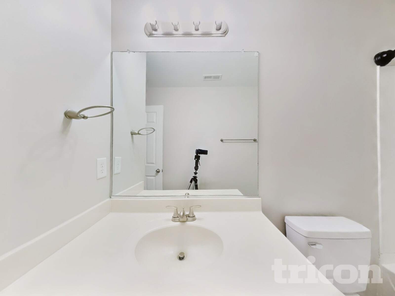 Building Photo - 1011 Ronald Rd