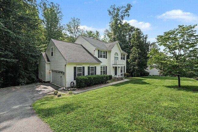 Building Photo - 24 Crestwood Ln