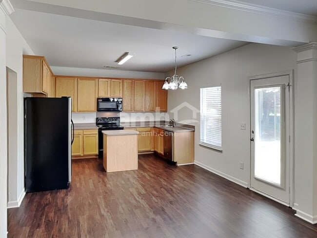 Building Photo - 4811 Spruce Peak Rd