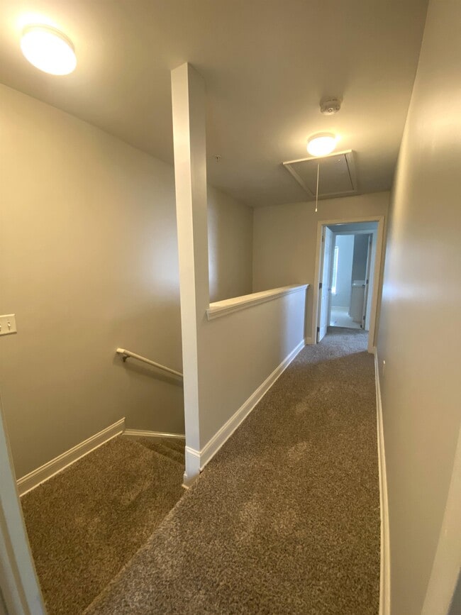 Building Photo - 4492 Great Oak Dr