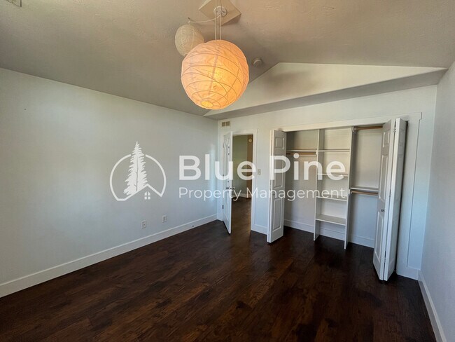 Building Photo - 157 Leesburg Ln