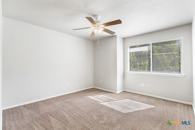 Building Photo - 832 Sagewood Trail