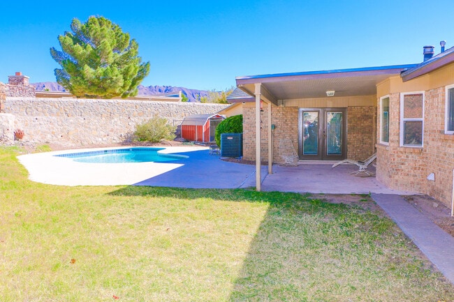 Building Photo - 816 Marimba Dr