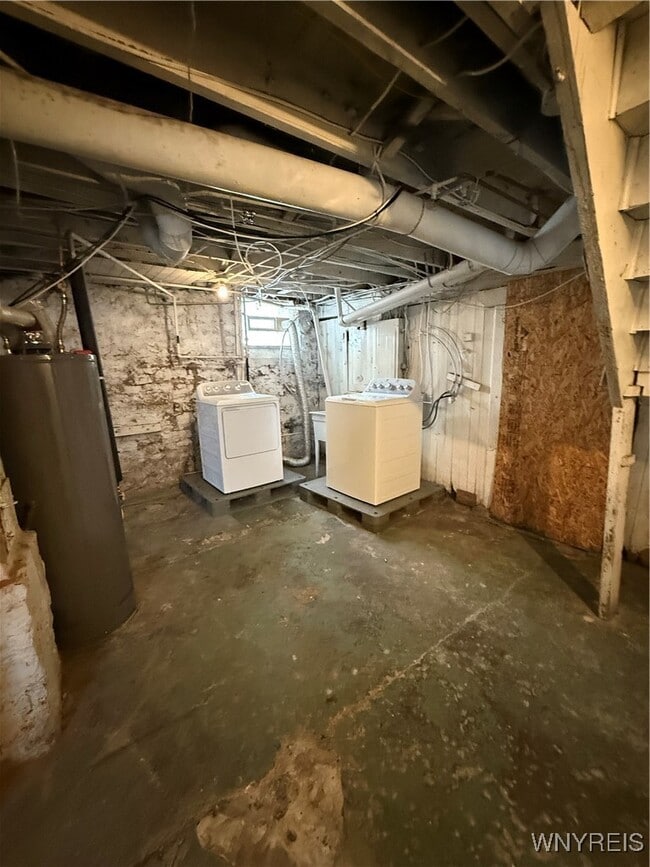 Building Photo - 40 B St