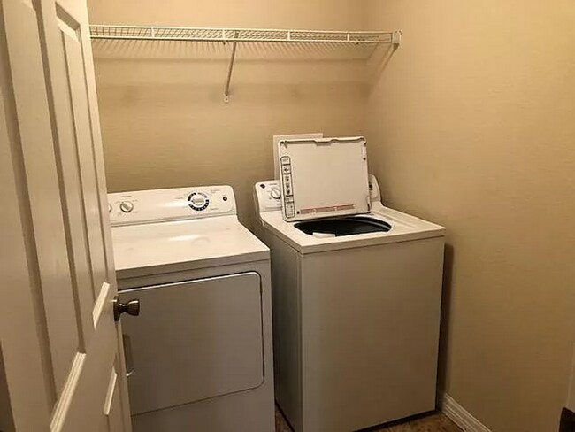 Building Photo - Parkwood Subdivision