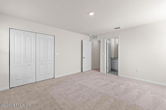 Building Photo - 46 Oarsman Xing Dr