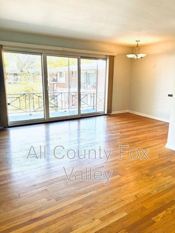 Building Photo - 10111 Old Orchard Ct