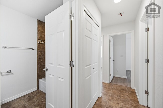 Building Photo - 4Bed/2Bath House at 59th Ave/Cactus Rd! Ready for Immediate Move-In! – NO HOA!