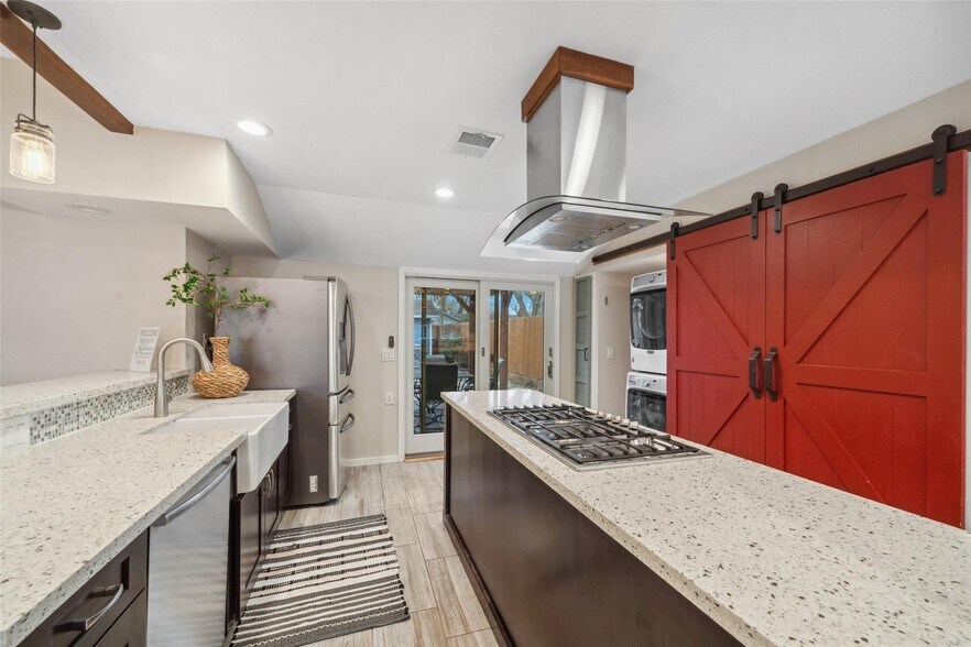Building Photo - 1309 Martin St
