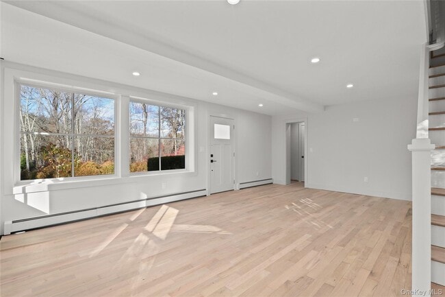 Building Photo - 260 Waccabuc Rd