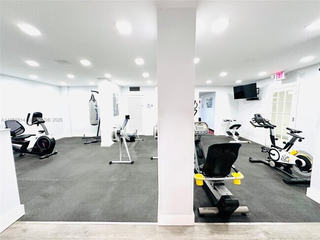 Building Photo - 230 174th St